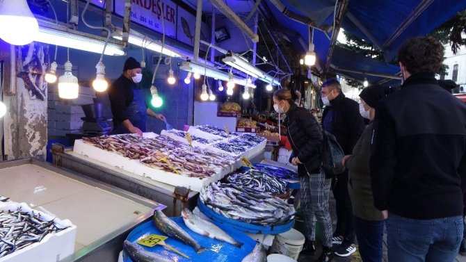 Hamsi İnce Çıkmasına Rağmen Vatandaşın Vazgeçilmez Tercihi