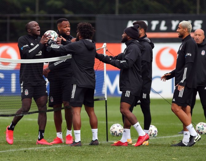 Beşiktaş 2 Eksikle Hazırlıklarına Devam Etti