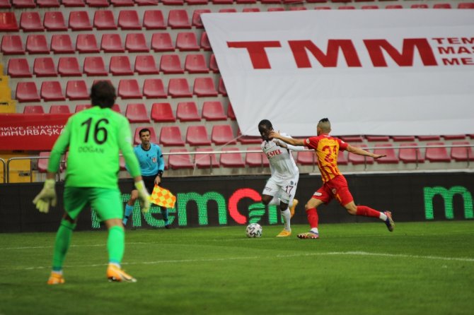 Mücadele Golsüz Eşitlikle Sona Erdi