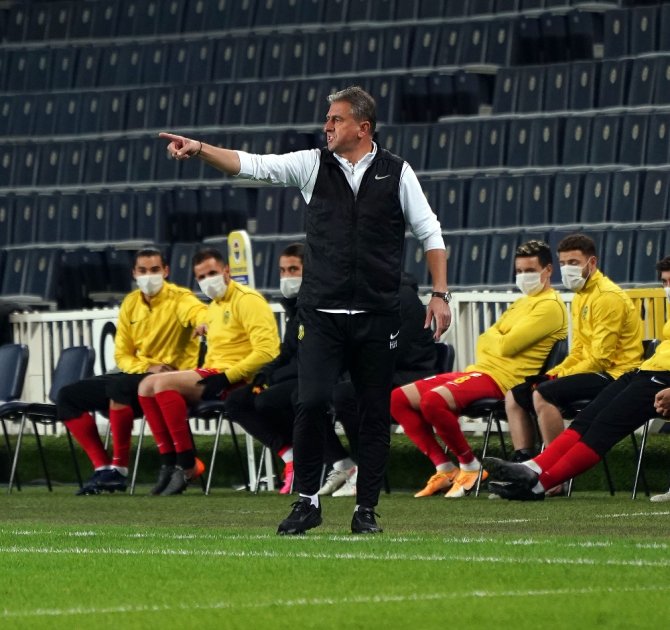 Fenerbahçe İlk Yarıyı 2-0 Geride Kapattı
