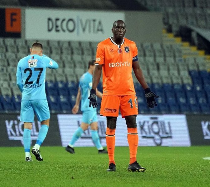 Süper Lig: Medipol Başakşehir: 1 - Gaziantep Futbol Kulübü: 2 (Maç Sonucu)