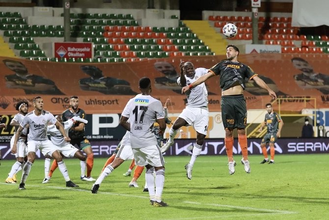 Süper Lig: Aytemiz Alanyaspor: 2 - Beşiktaş: 1 (Maç Sonucu)
