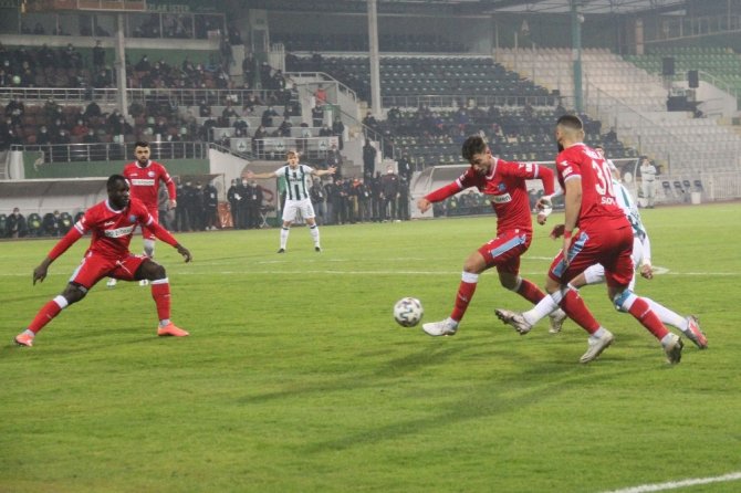 Tff 1. Lig: Giresunspor: 1 - Adana Demirspor: 0 (İlk Yarı)