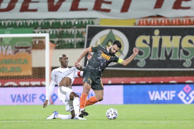 Alanyaspor Liderliği Perçinledi