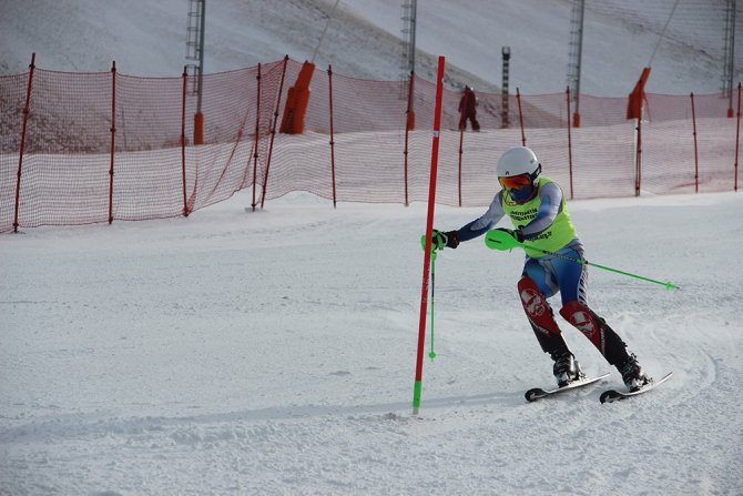 Anatolia Kupası Kayak Yarışları 11 Ülkenin Katılımıyla Erzurum’da Başladı