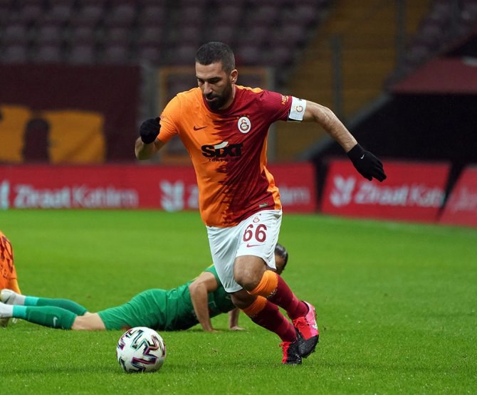 Ziraat Türkiye Kupası: Galatasaray: 1 - Darıca Gençlerbirliği: 0 (İlk Yarı)