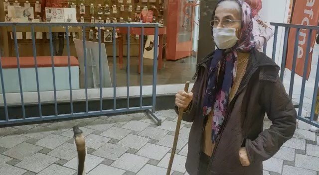 Sokakta Görenler Dönüp Bir Daha Baktı