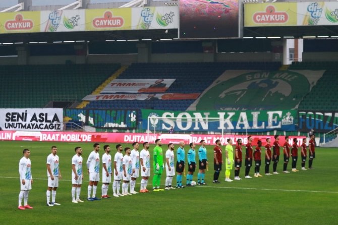 Ziraat Türkiye Kupası: Çaykur Rizespor: 3 - Eskişehirspor: 0 (İlk Yarı)