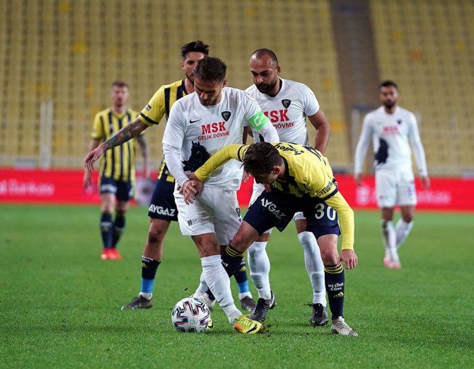 Ziraat Türkiye Kupası: Fenerbahçe: 1 - Karacabey Belediyespor: 0 (İlk Yarı)