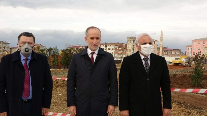 Toki Başkanı Bulut Hüseyin Avni Aker Stadı’nın Yerinde Yapımı Süren Millet Bahçesindeki Çalışmaları İnceledi