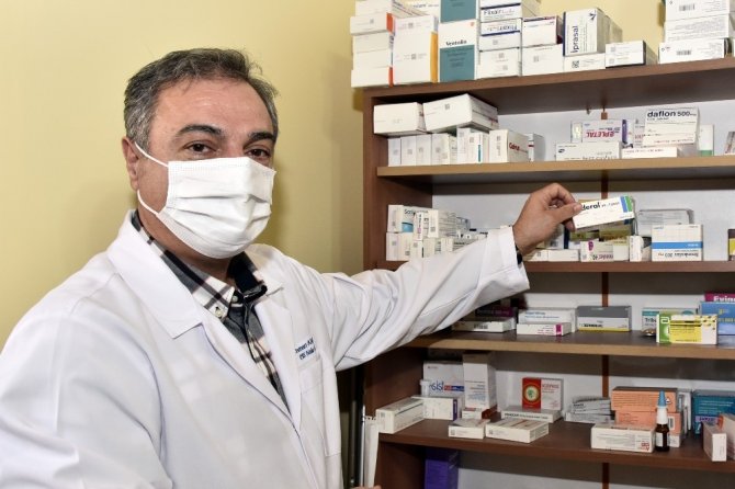 Doktorlardan Vatandaşlara "Kullanmadığınız İlaçları Atmayın Doktorunuza Götürün" Çağrısı