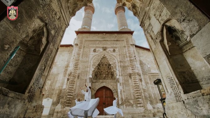Mevlana, ‘Şeb-i Arus’ Klibiyle Anıldı