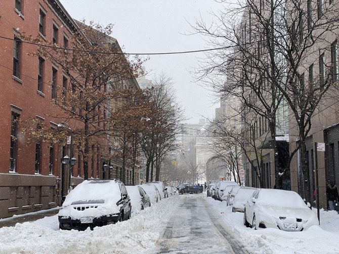 New York Son Yılların En Şiddetli Kar Fırtınasının Etkisi Altında