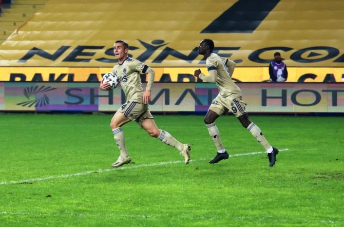 Süper Lig: Gaziantep Fk: 2 - Fenerbahçe: 1 (İlk Yarı)