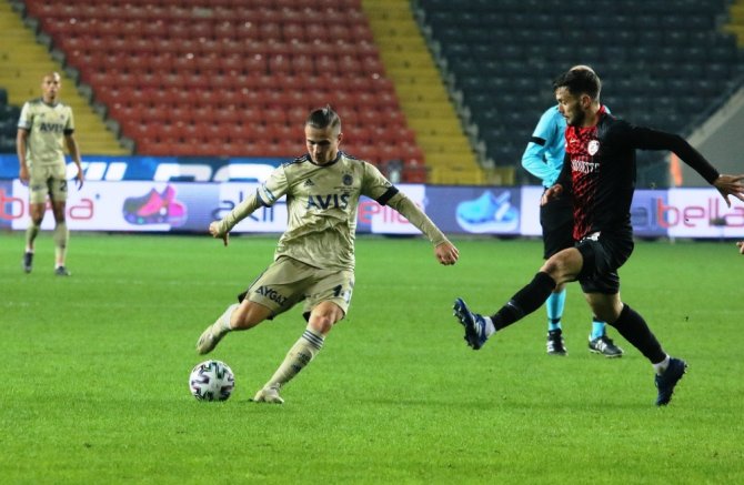 Süper Lig: Gaziantep Fk: 2 - Fenerbahçe: 1 (İlk Yarı)