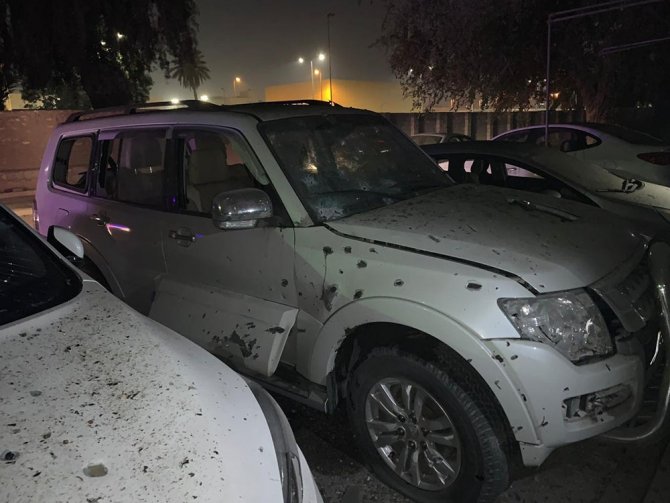 Bağdat’taki Yeşil Bölge Saldırısında Evler Ve Otomobiller Zarar Gördü