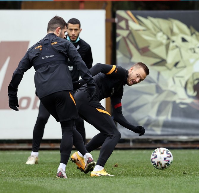 Galatasaray’da Etobo Antrenmanı Yarıda Bıraktı
