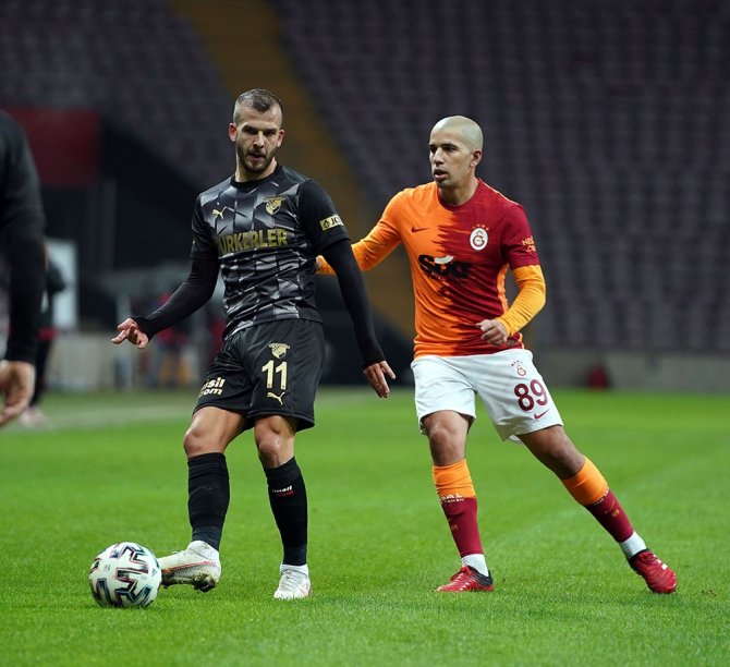 Süper Lig: Galatasaray: 2 - Göztepe: 1 (İlk Yarı)