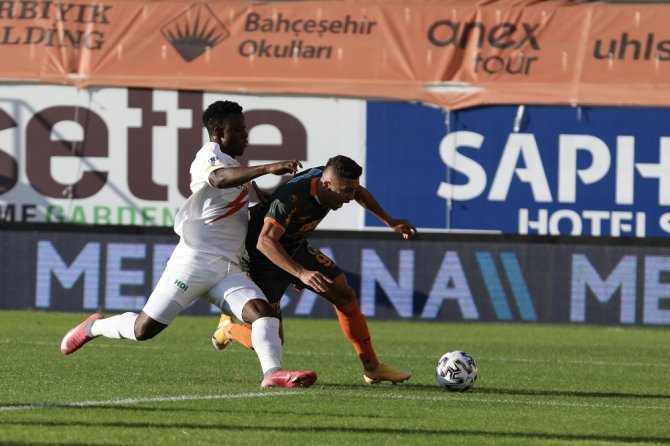 İlk Yarıda Tek Gol Var