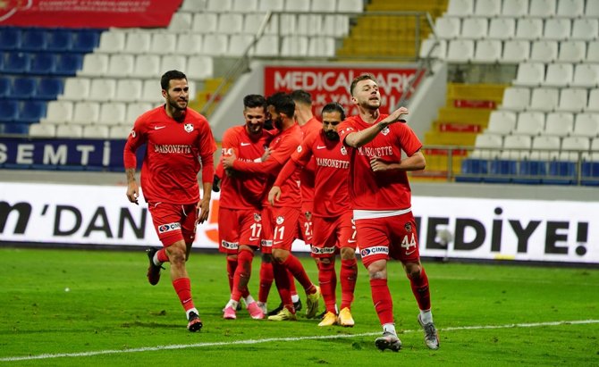 Süper Lig: Kasımpaşa: 0 - Gaziantep Fk: 2 (İlk Yarı)