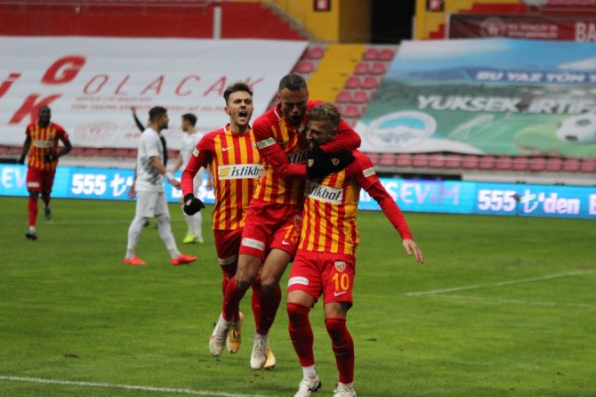 İlk Yarıda Tek Gol Var
