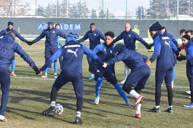 Bb Erzurumspor Mesut Bakkal Yönetiminde İlk Antrenmanına Çıktı