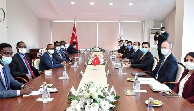 Somali Adalet Bakanı’ndan Ytb’ye Ziyaret
