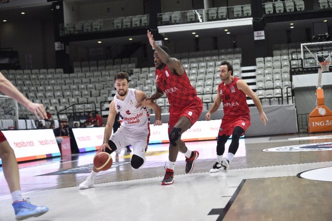 Ing Basketbol Süper Ligi: Bahçeşehir Koleji: 76 - Gaziantep Basketbol: 83