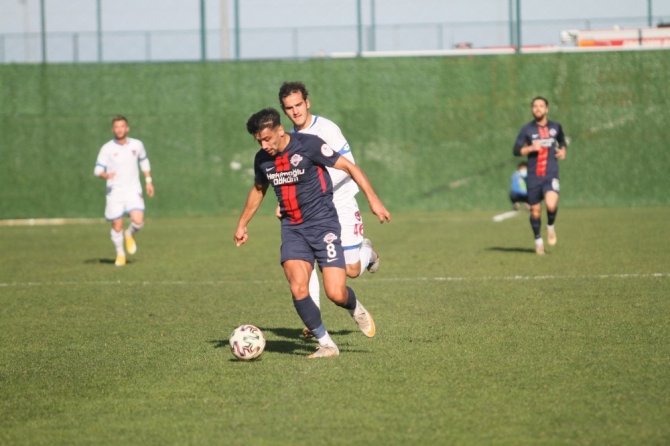 Mislic. Com Tff 2. Lig : Hekimoğlu Trabzon Fk: 2- Niğde Anadolu Fk: 3