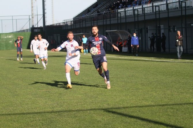 Mislic. Com Tff 2. Lig : Hekimoğlu Trabzon Fk: 2- Niğde Anadolu Fk: 3
