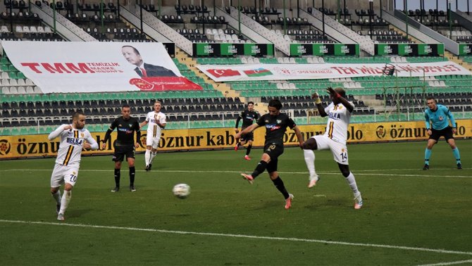 Süper Lig: Yukatel Denizlispor: 1 - Ankaragücü: 2 (Maç Sonucu)
