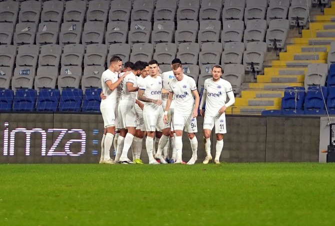 Süper Lig: Medipol Başakşehir: 1 - Kasımpaşa: 1 (İlk Yarı)