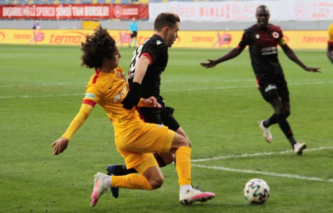 Gençlerbirliği: 1 - Kayserispor: 1 (İlk Yarı)