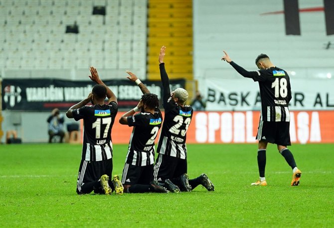 Süper Lig: Beşiktaş: 3 - Sivasspor: 0 (Maç Sonucu)