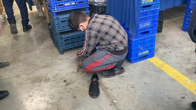 Türk Polisinden Çocuğa Duygulandıran Yardım