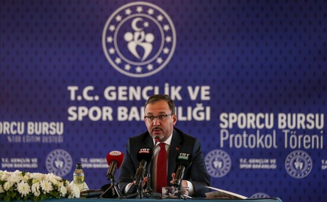 Gençlik Ve Spor Bakanlığı İle Özel Öğretim Derneği Arasında Sporcu Bursu Protokolü İmzalandı