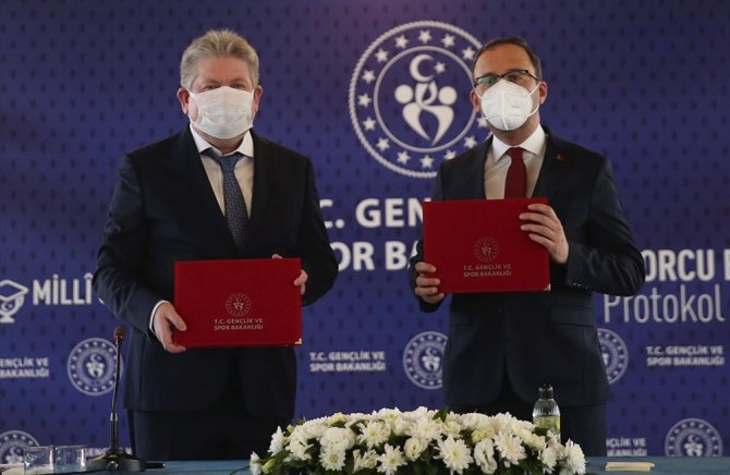 Gençlik Ve Spor Bakanlığı İle Özel Öğretim Derneği Arasında Sporcu Bursu Protokolü İmzalandı