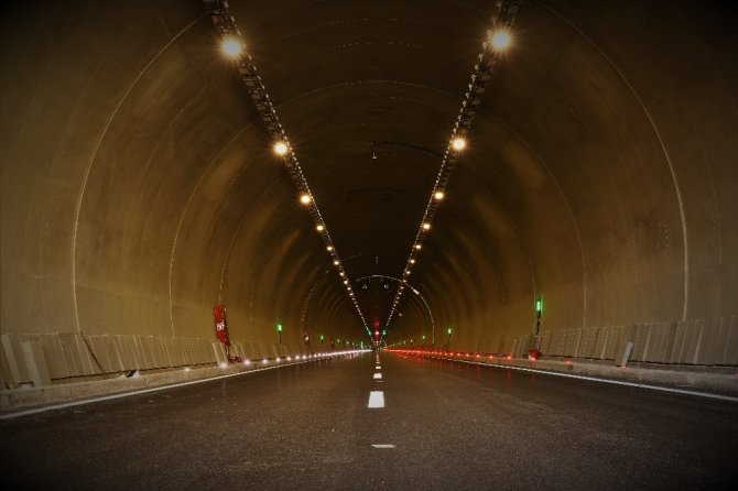 2 Bin 400 Metre Tünelle Bağlanan Kömürhan Köprüsü Açılışa Hazır