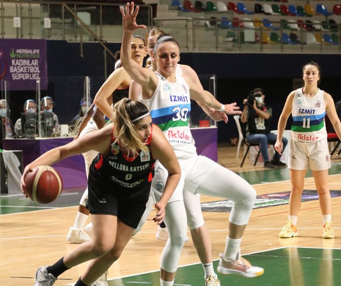 Kadınlar Basketbol Süper Ligi: İzmit Belediyespor: 84 - Bellona Kayseri Basket:72