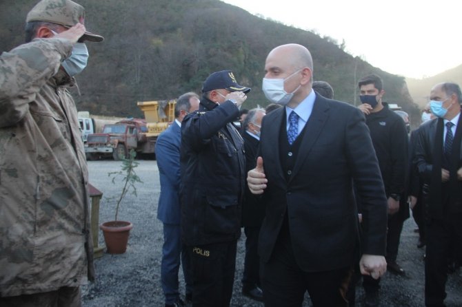 Ulaştırma Ve Altyapı Bakanı Adil Karaismailoğlu Giresun’un Dereli İlçesinde İncelemelerde Bulundu