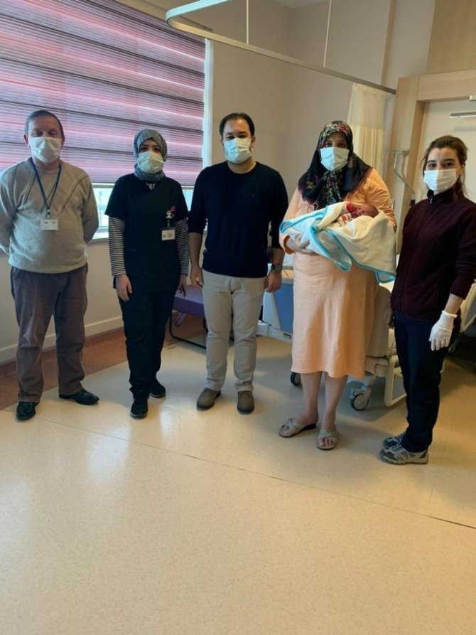 Giresun’da Yılın İlk Bebeği Dünyaya Geldi