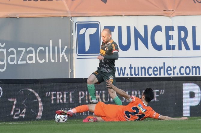 Süper Lig: Aytemiz Alanyaspor: 3 - Medipol Başakşehir: 0 (Maç Sonucu)
