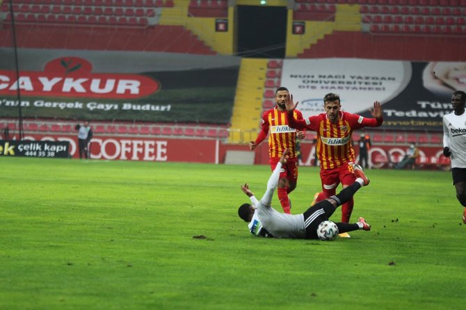 Süper Lig: Kayserispor: 0 - Beşiktaş: 2 (Maç Sonucu)