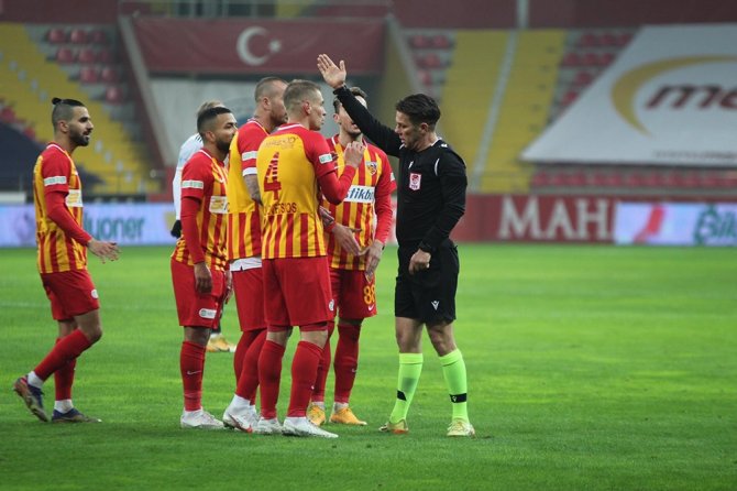 Süper Lig: Kayserispor: 0 - Beşiktaş: 2 (Maç Sonucu)
