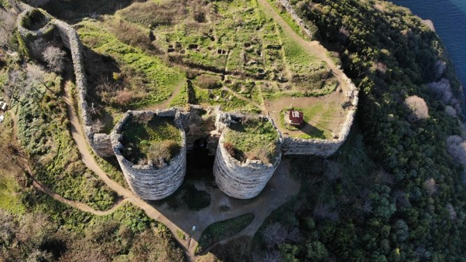 Unesco Listesindeki Tarihi Kale Harabeye Döndü