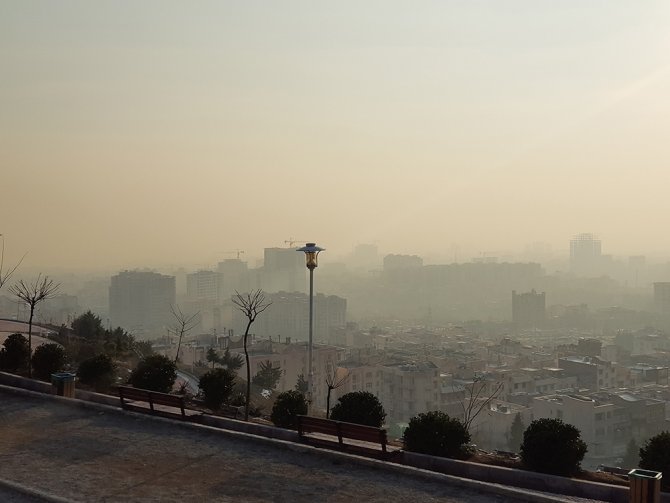 Tahran’da Hava Kirliliği Yüksek Seviyelere Ulaştı