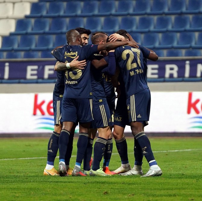 Süper Lig: Kasımpaşa: 0 - Fenerbahçe: 1 (Maç Devam Ediyor)