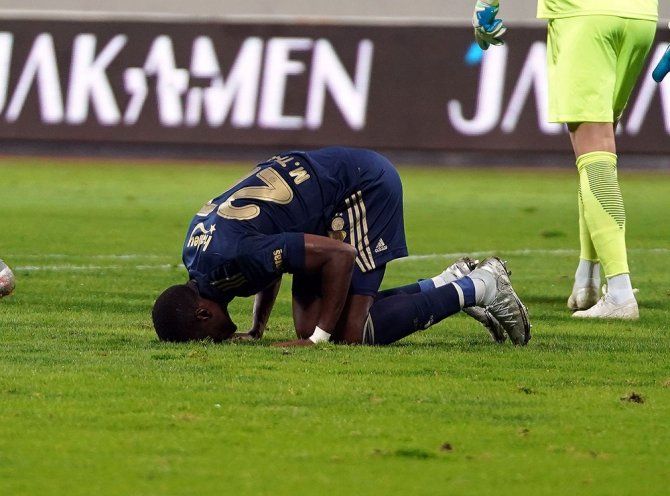 Süper Lig: Kasımpaşa: 0 - Fenerbahçe: 1 (Maç Devam Ediyor)