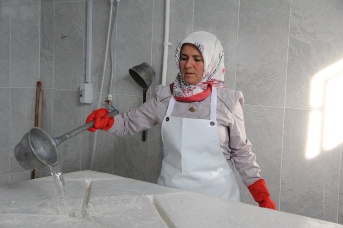Yakınları Bile Ondan Korkup Kaçıyor