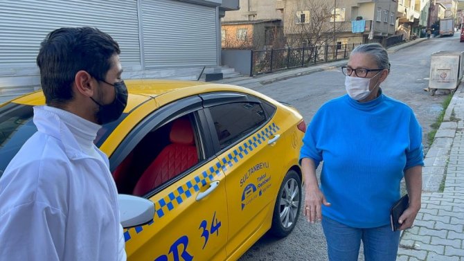 Taksici, Bulduğu Para Dolu Cüzdanı Sahibine Teslim Etti